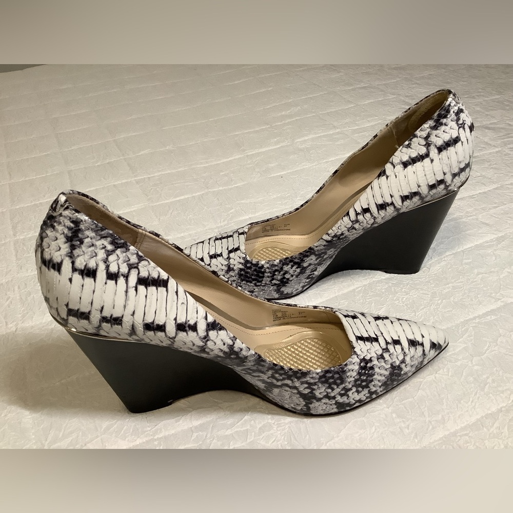 Coach Orchard Snake skin Wedge Heels size 11